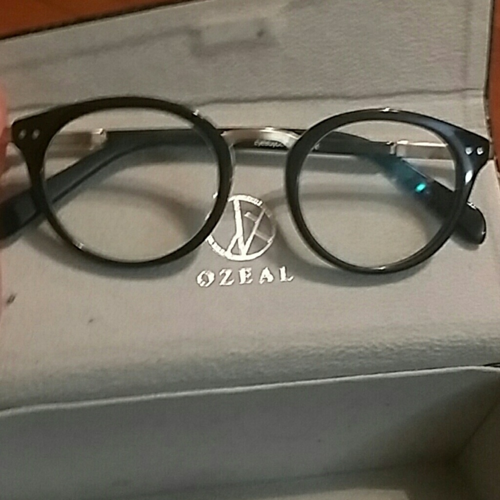 Brand new eyeglasses from Ozeal